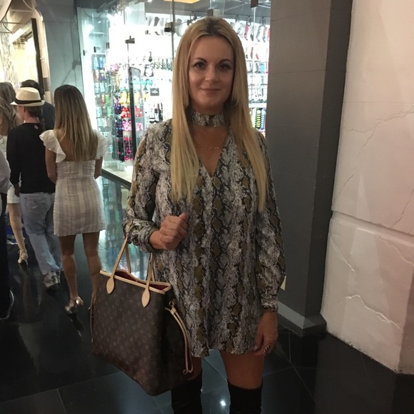 Meet your Posher, Korrie - Picture 1 of 1